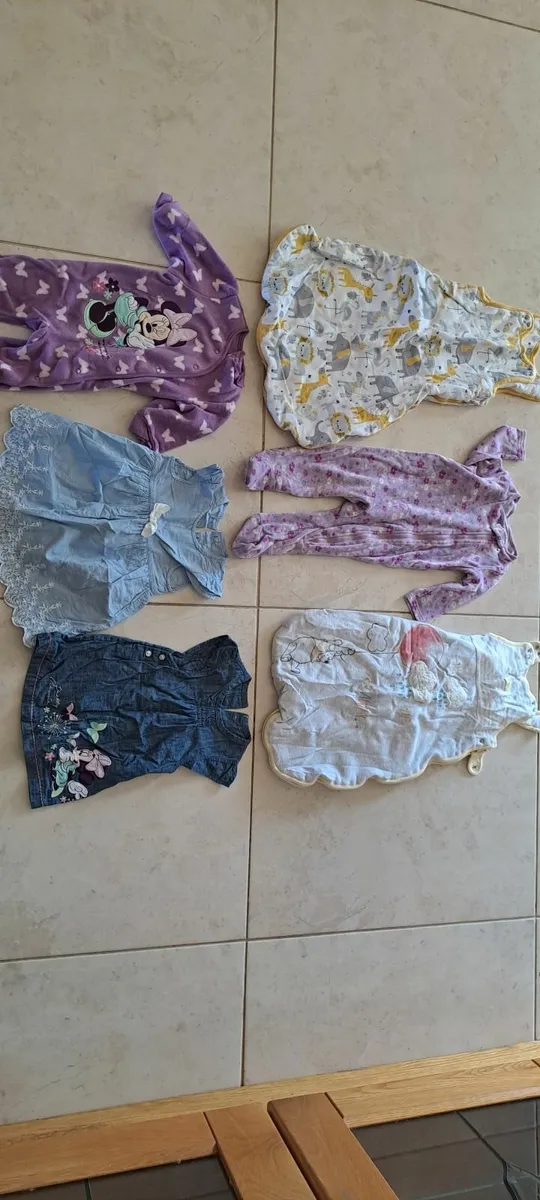 Baby girls clothes - Image 4