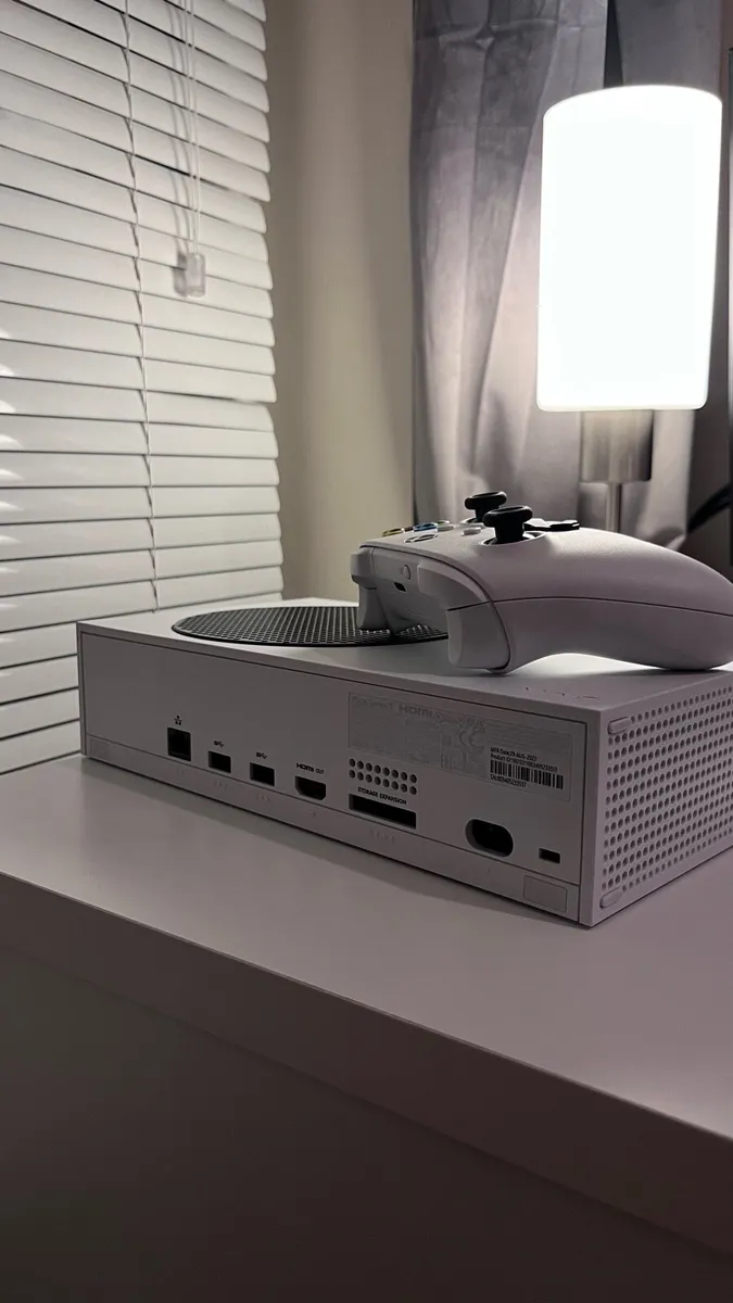 Xbox Series S 512GB - Image 4