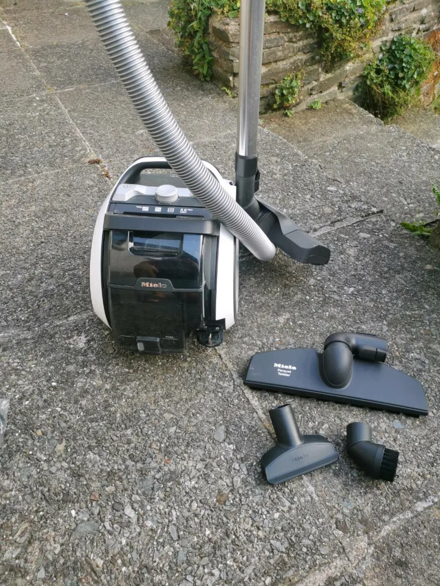 Miele hoover for sale - Image 1