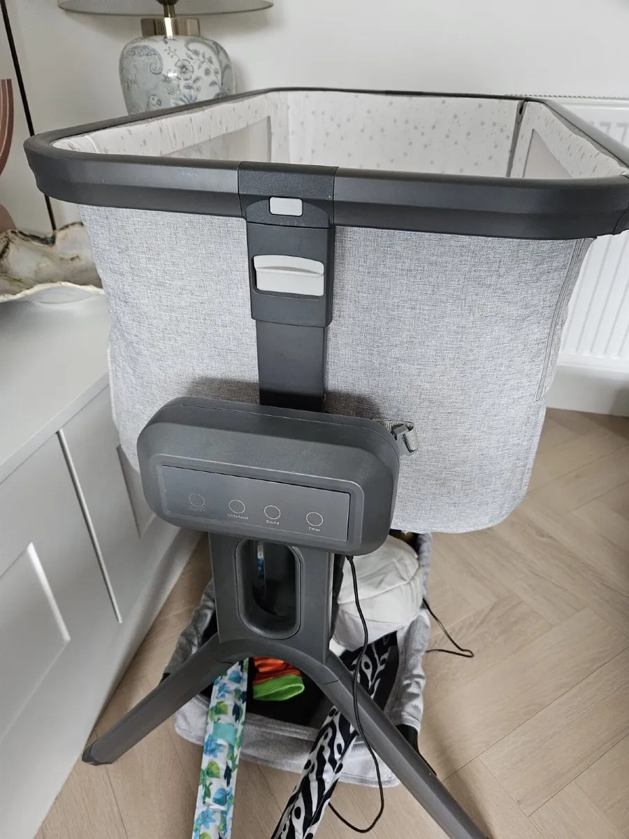 Baby Electric Bedside Crib - Image 3