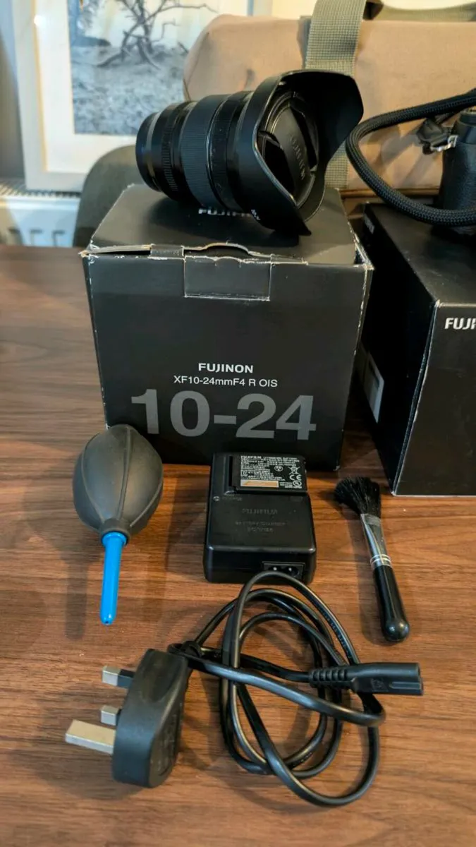 Fujifilm X-T2 Camera Kit – Lenses + Accessories - Image 2