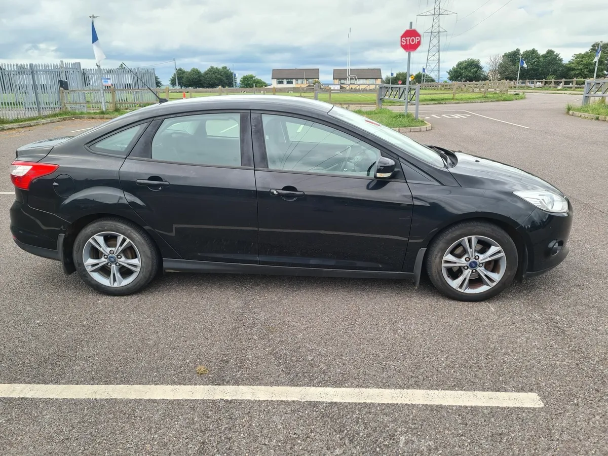 Ford Focus Diesel Saloon 2014 - Image 3