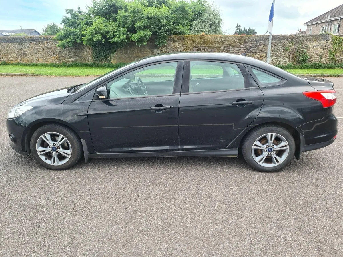 Ford Focus Diesel Saloon 2014 - Image 4
