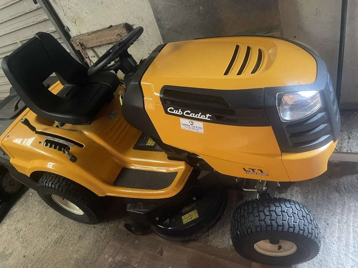 Cub cadet LT1 lawnmower - Image 1