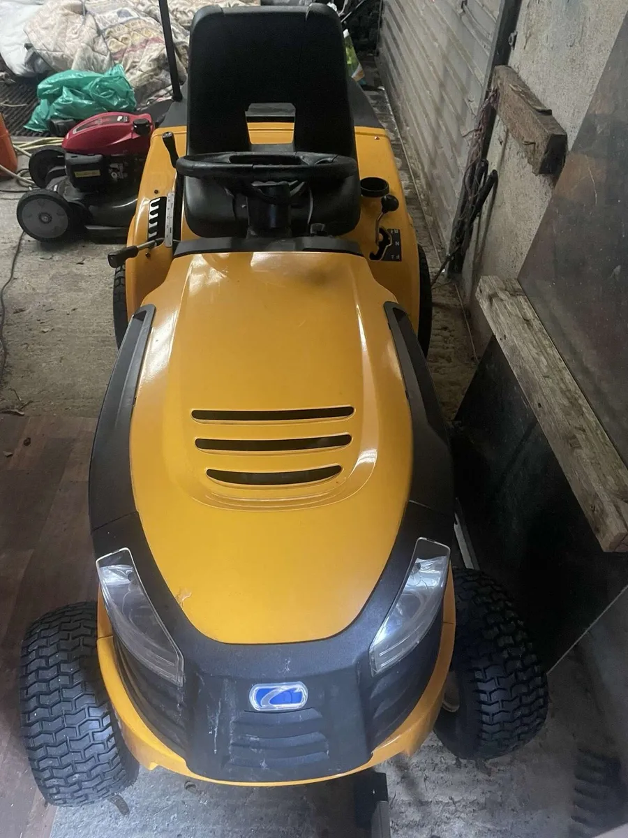 Cub cadet LT1 lawnmower - Image 2