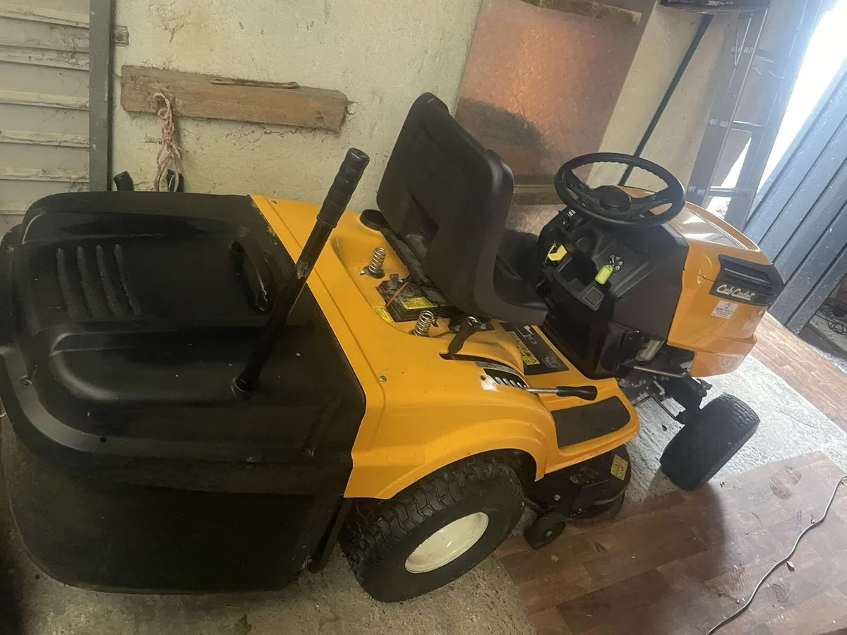 Cub cadet LT1 lawnmower - Image 3
