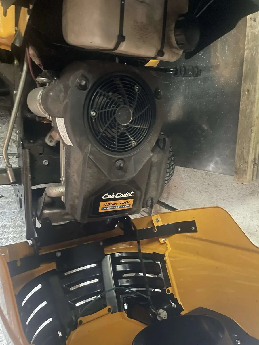 Cub cadet LT1 lawnmower - Image 4