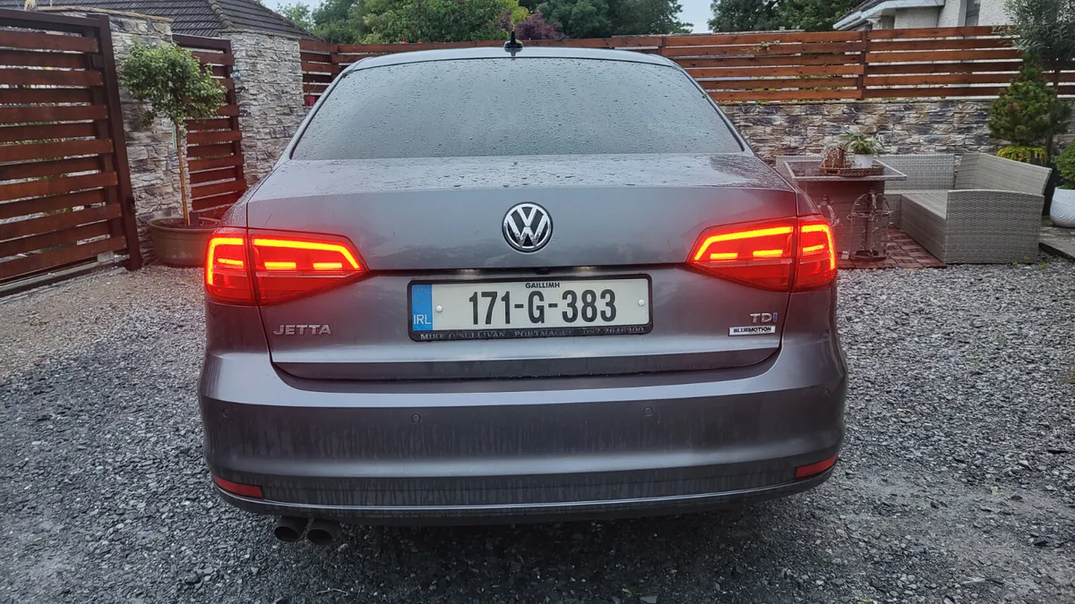 172 Volkswagen Jetta 2.0TDI HIGHLINE - Image 3