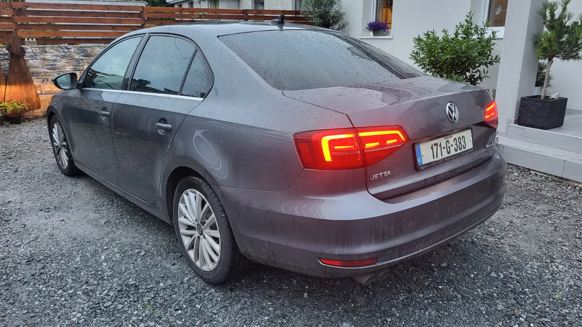 172 Volkswagen Jetta 2.0TDI HIGHLINE - Image 4