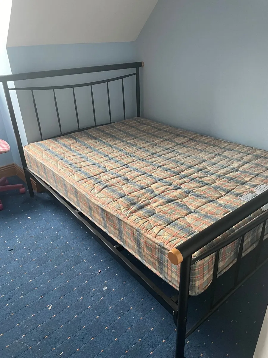 Bed - Image 2