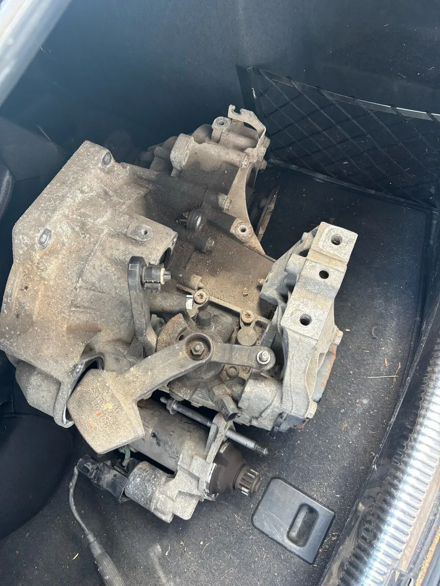 Volkswagen 1.6tdi 5 speed gearbox - Image 1