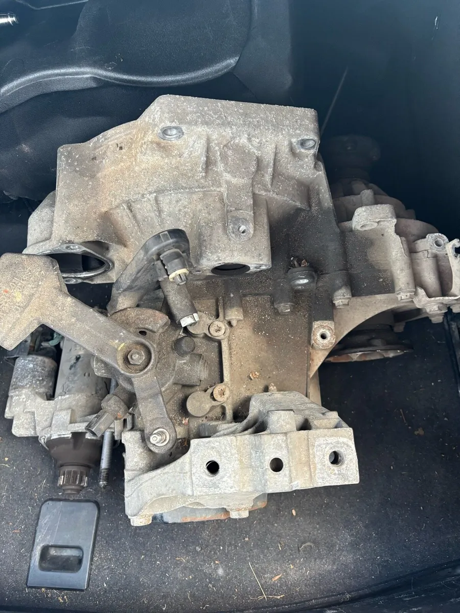 Volkswagen 1.6tdi 5 speed gearbox - Image 2