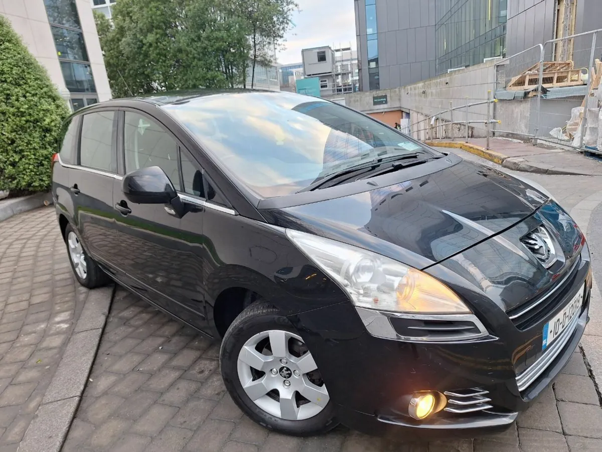 Peugeot 5008 2010 1.6D - Image 1