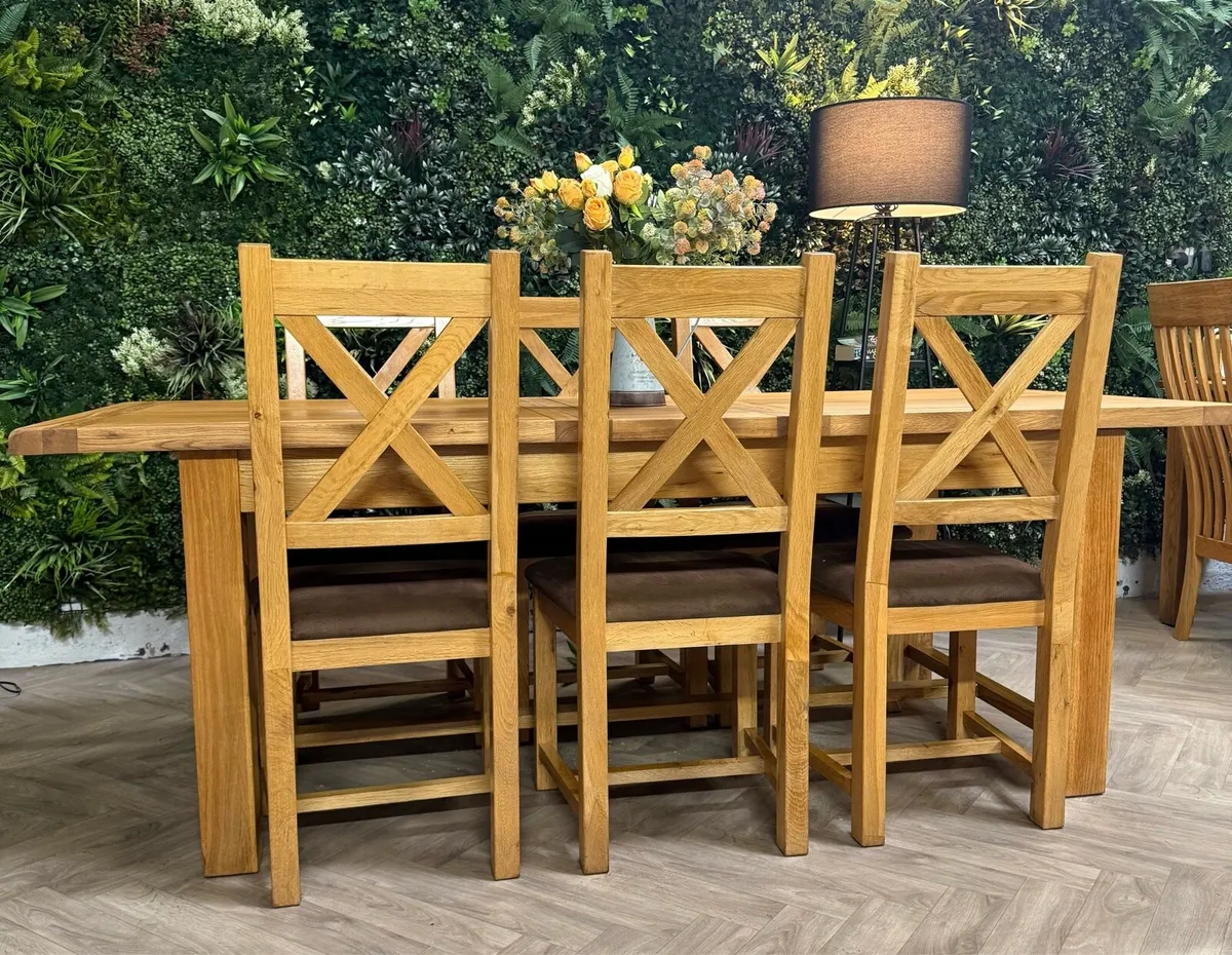 Large extending oak kitchen table & 6 chairs - Image 3