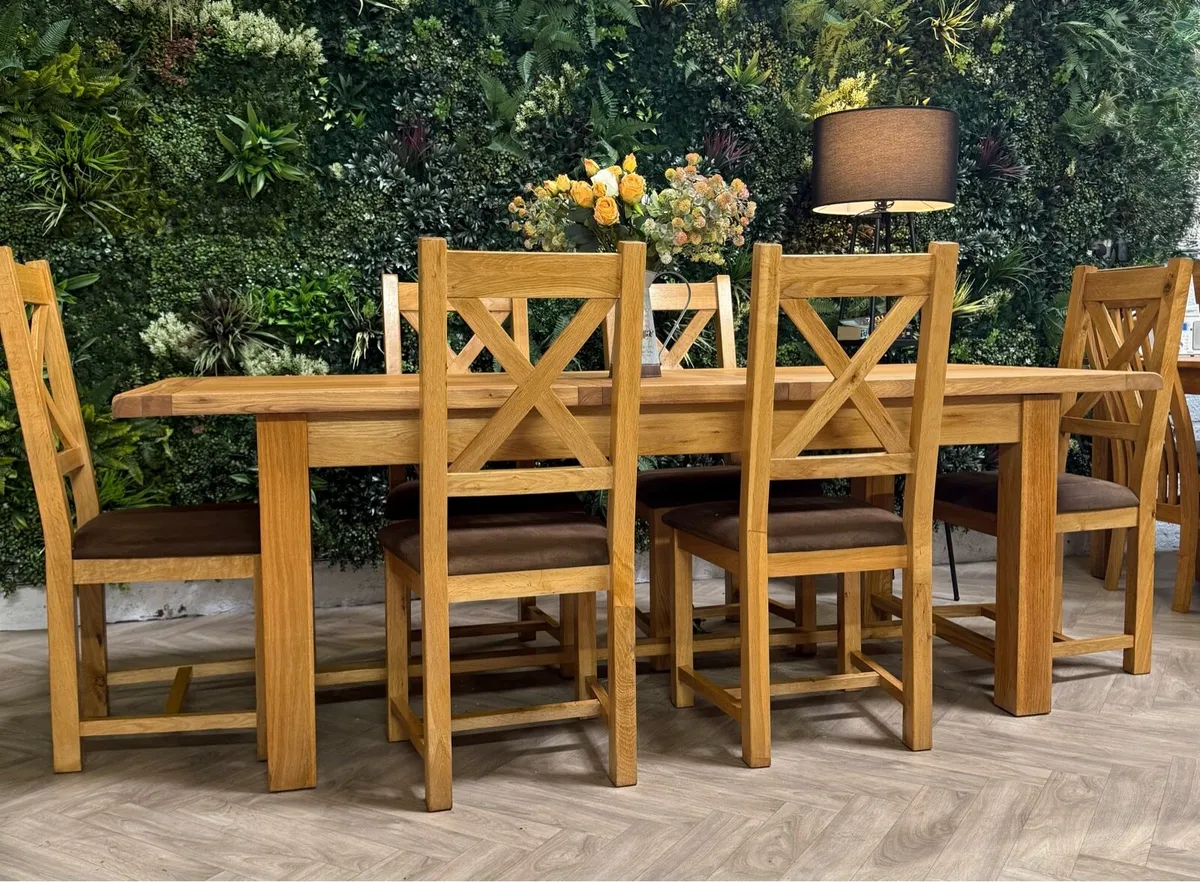 Large extending oak kitchen table & 6 chairs - Image 4