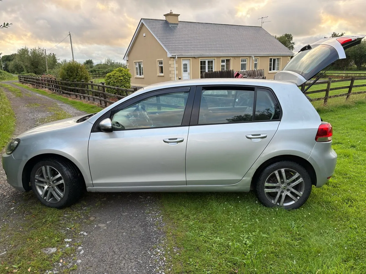 2010 Volkswagen Golf tdi bluemotion - Image 3