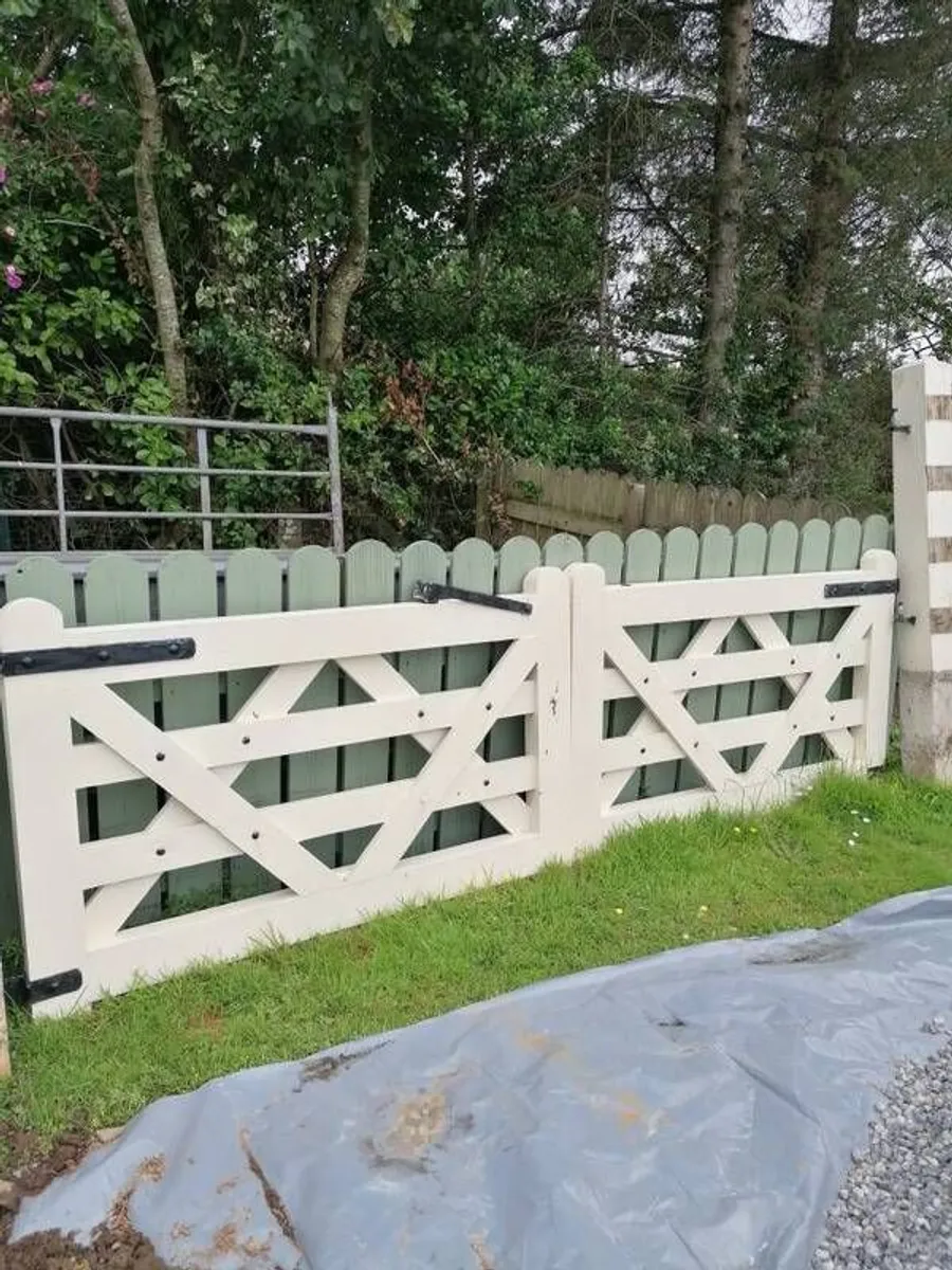 gates - Image 2