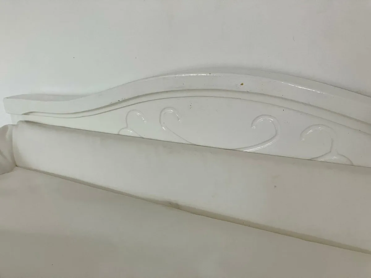 Changing Table - Image 4