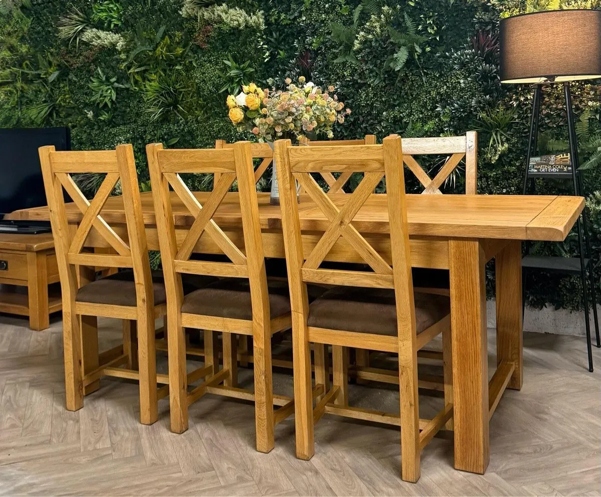 Large extending oak kitchen table & 6 chairs - Image 2
