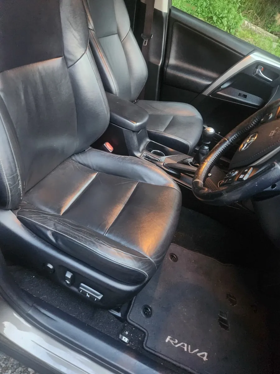 Toyata rav4 - Image 2