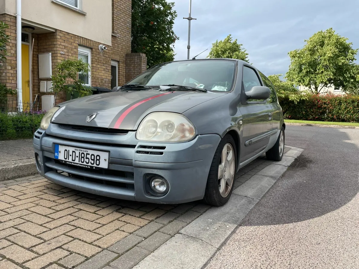 Renault Clio 2001 - Image 4