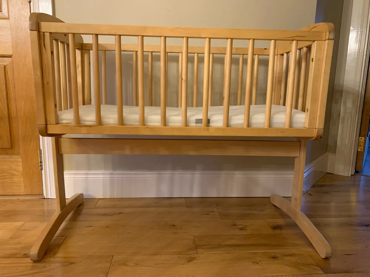 Swinging Crib - Image 1