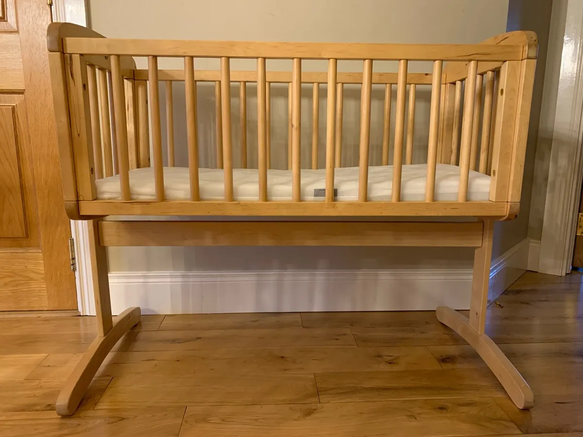 Swinging Crib - Image 3
