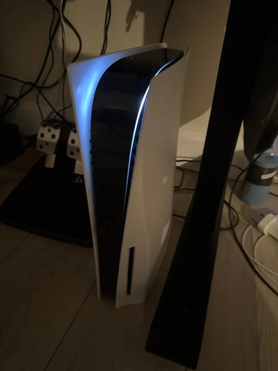 PS5 console disc version
