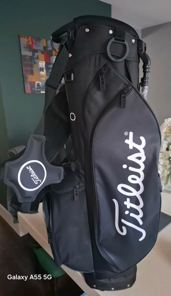 TITLEIST PLAYERS 4 STAND BAG