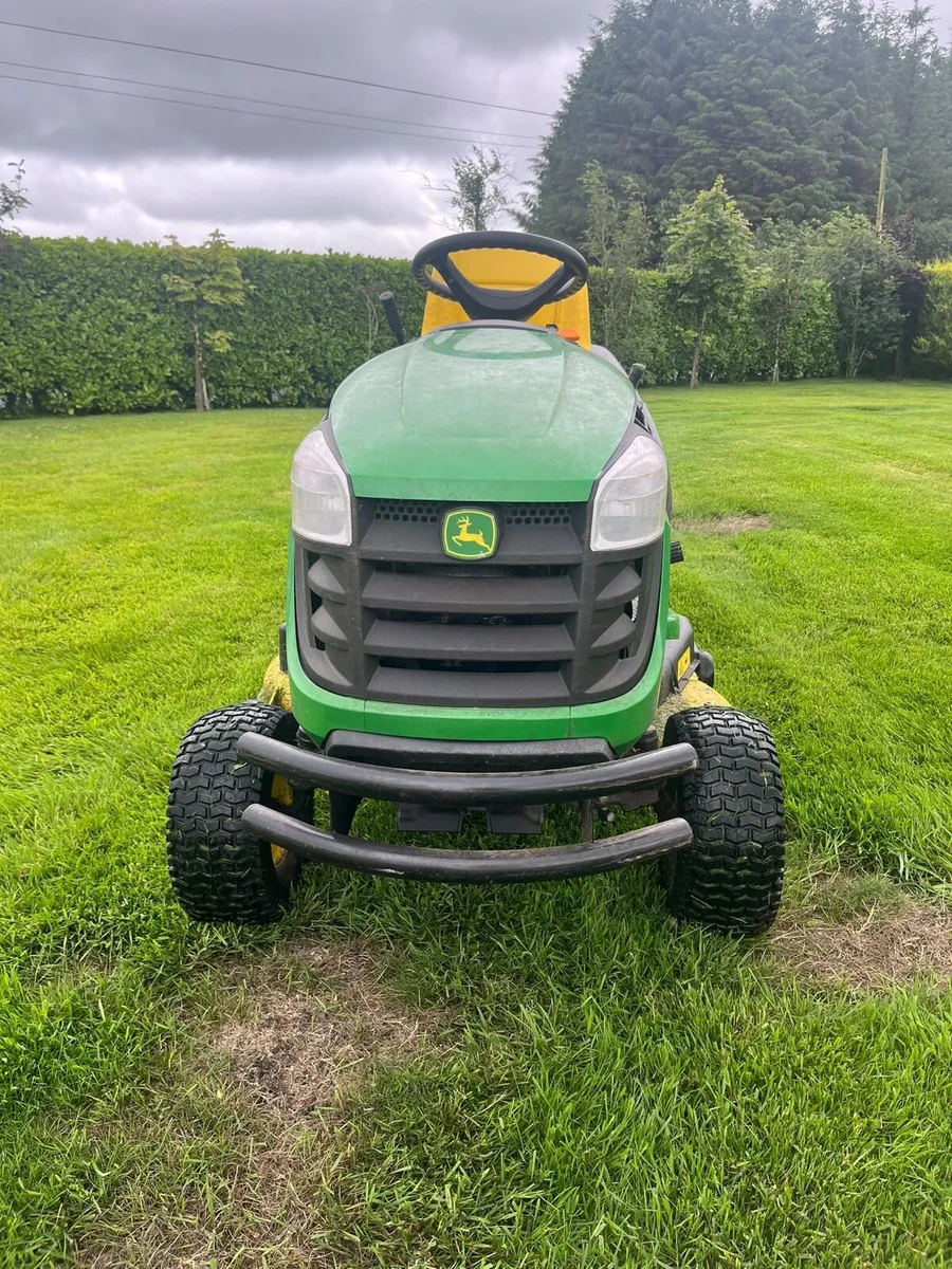 Ride-on-mower - Image 1