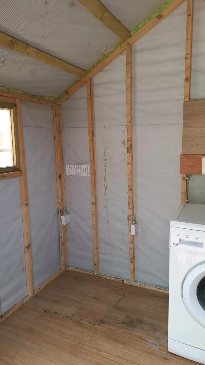 Timber shed - Image 4