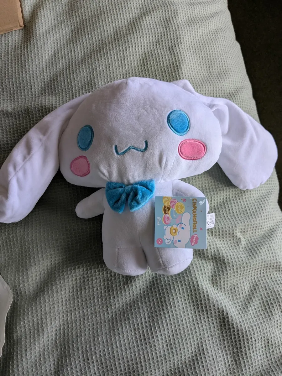 Hello Kitty Plush Cinnamoroll 28cm