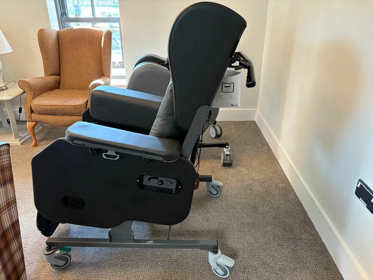 Milano Tilt-In Space Medical Chair - Image 2