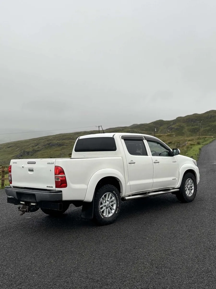 Toyota hilux - Image 4