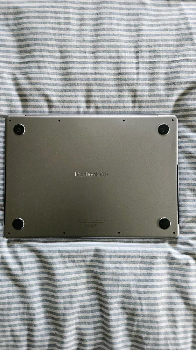 Apple MacBook Pro 14' (2021) M1 1TB SSD 16GB RAM - Image 3