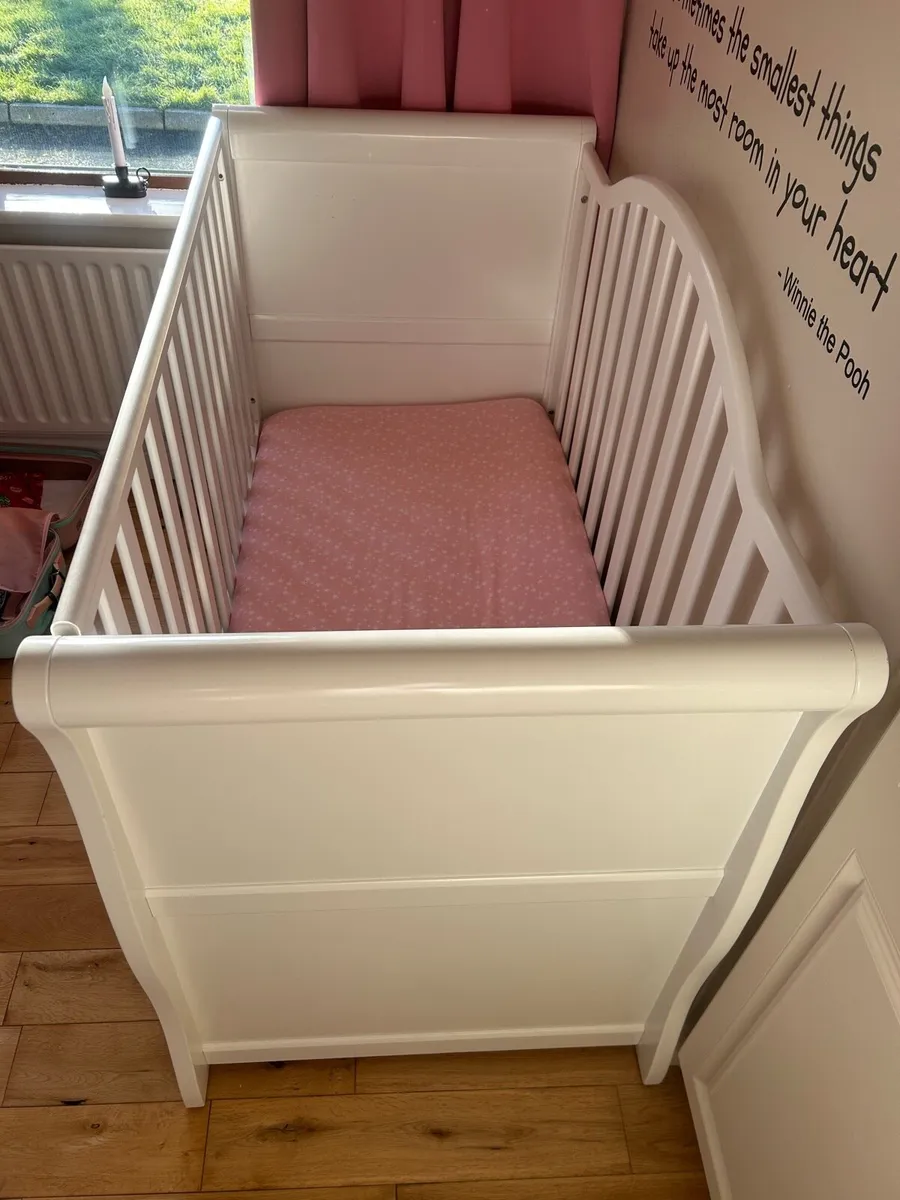 Baby Crib - Converts to Toddler Bed - Image 2