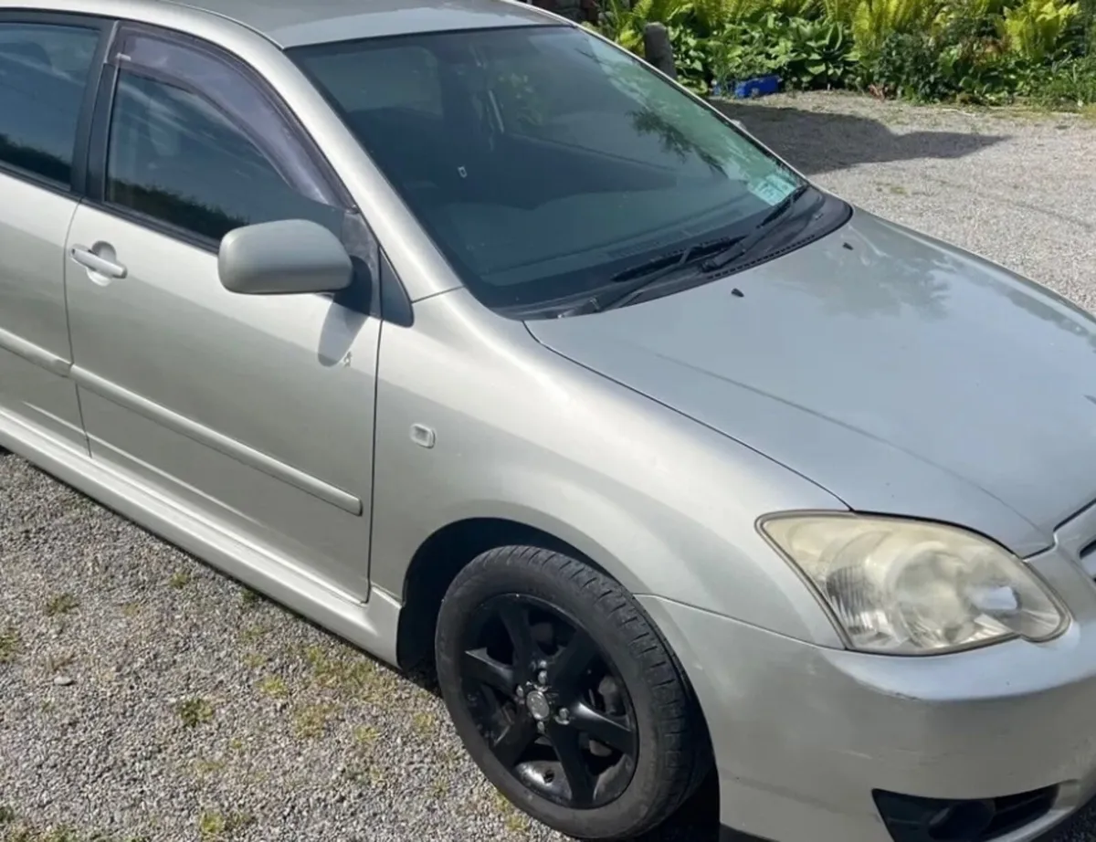 Toyota Corolla 2004 - Image 1