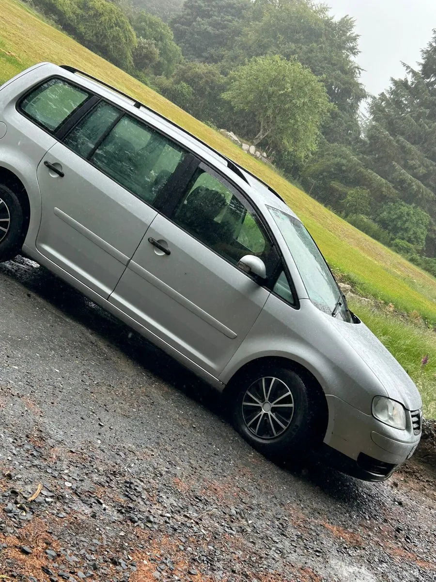 Volkswagen touran 2005 1.6 petrol nct and tax - Image 2
