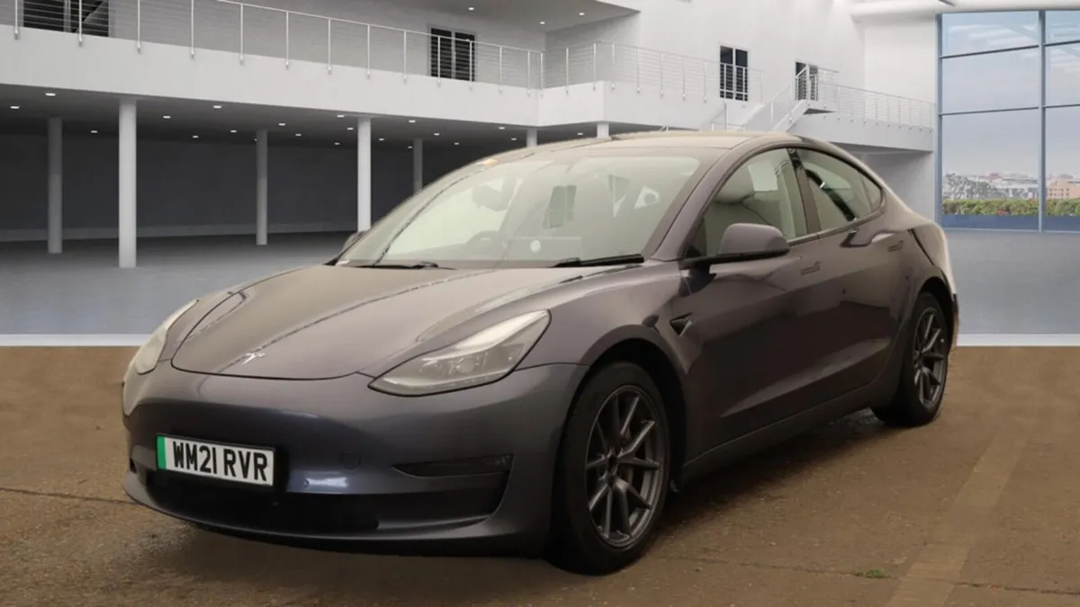 Tesla Model 3 2021 - Image 3