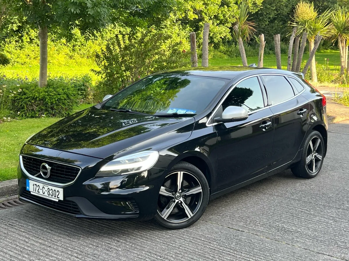 171 VOLVO V40 2.0 DIESEL R-DESIGN - Image 1
