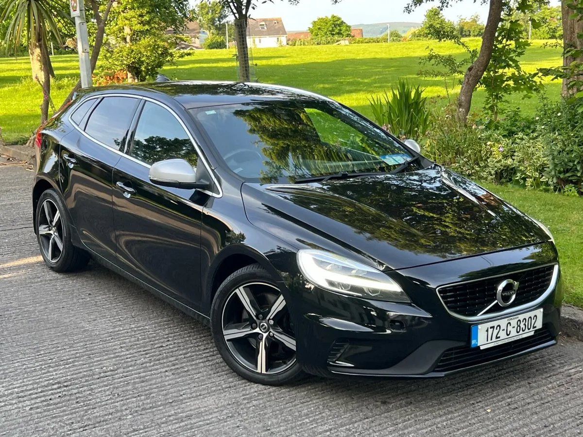 171 VOLVO V40 2.0 DIESEL R-DESIGN - Image 2