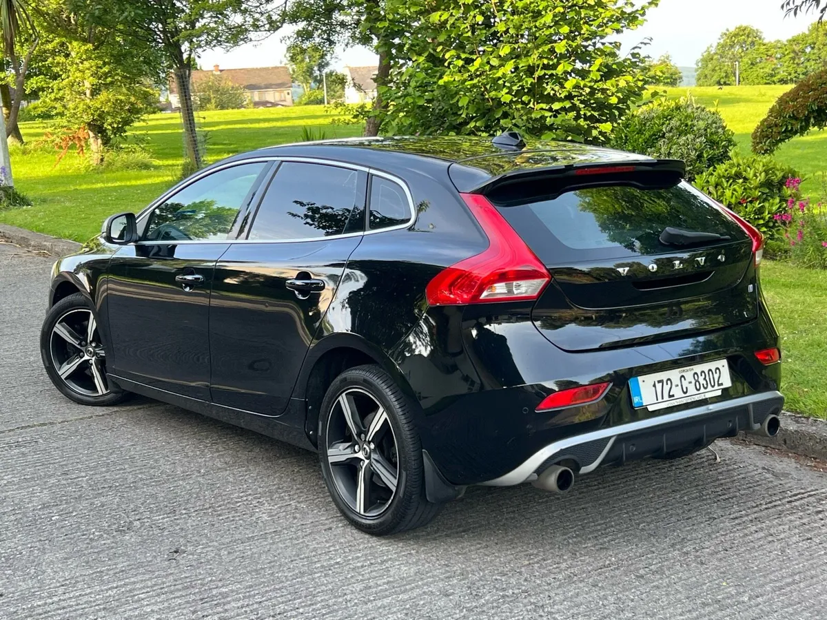 171 VOLVO V40 2.0 DIESEL R-DESIGN - Image 3