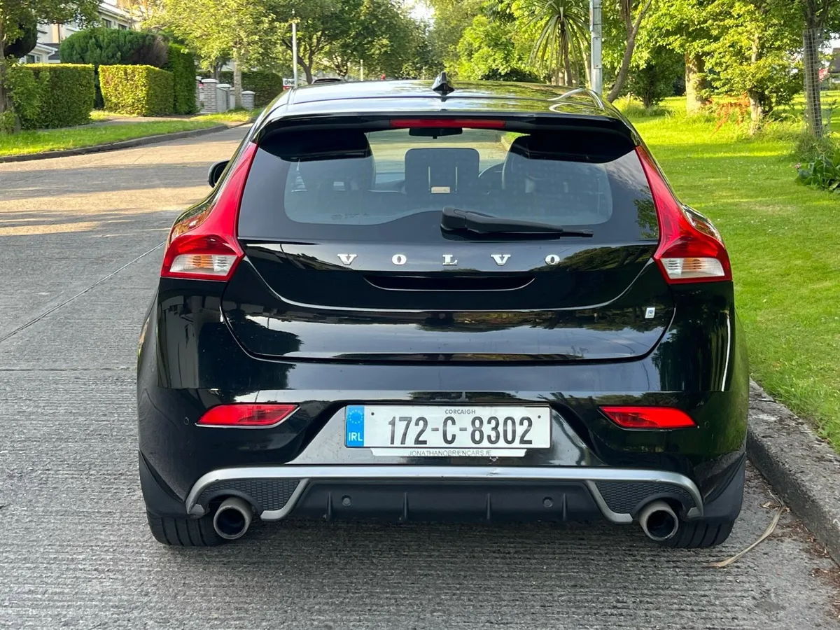 171 VOLVO V40 2.0 DIESEL R-DESIGN - Image 4