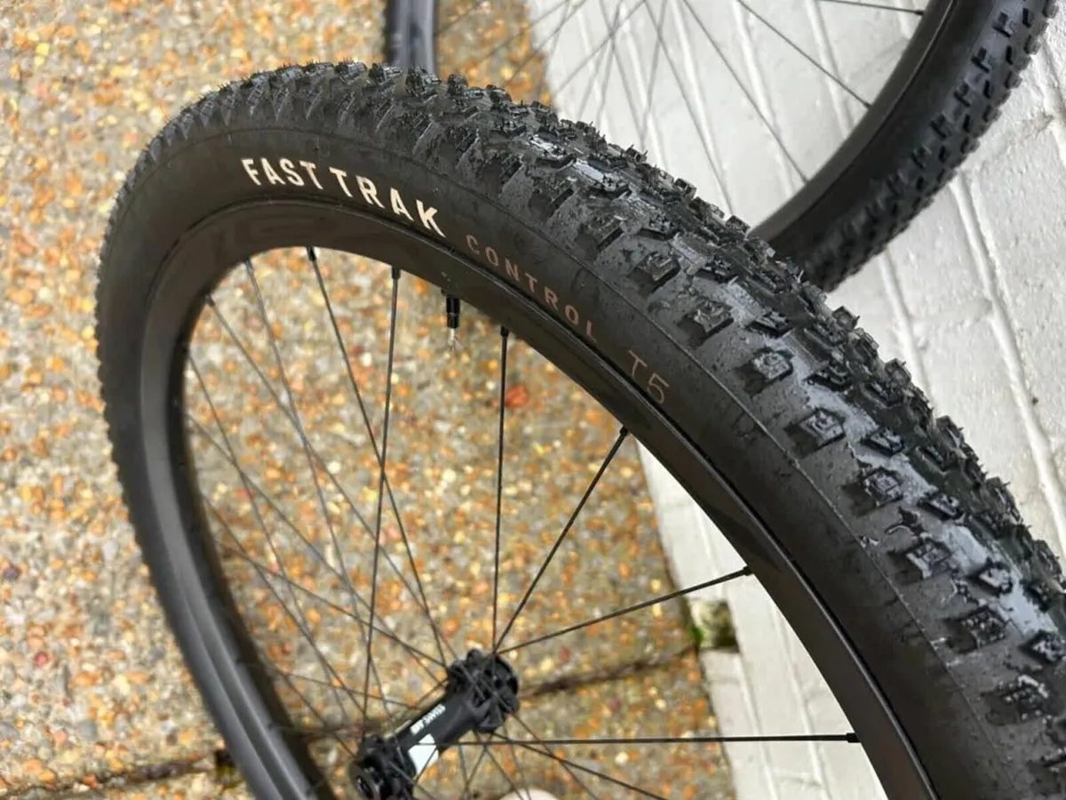 Roval Control Carbon 29 MTB wheelset - Image 4