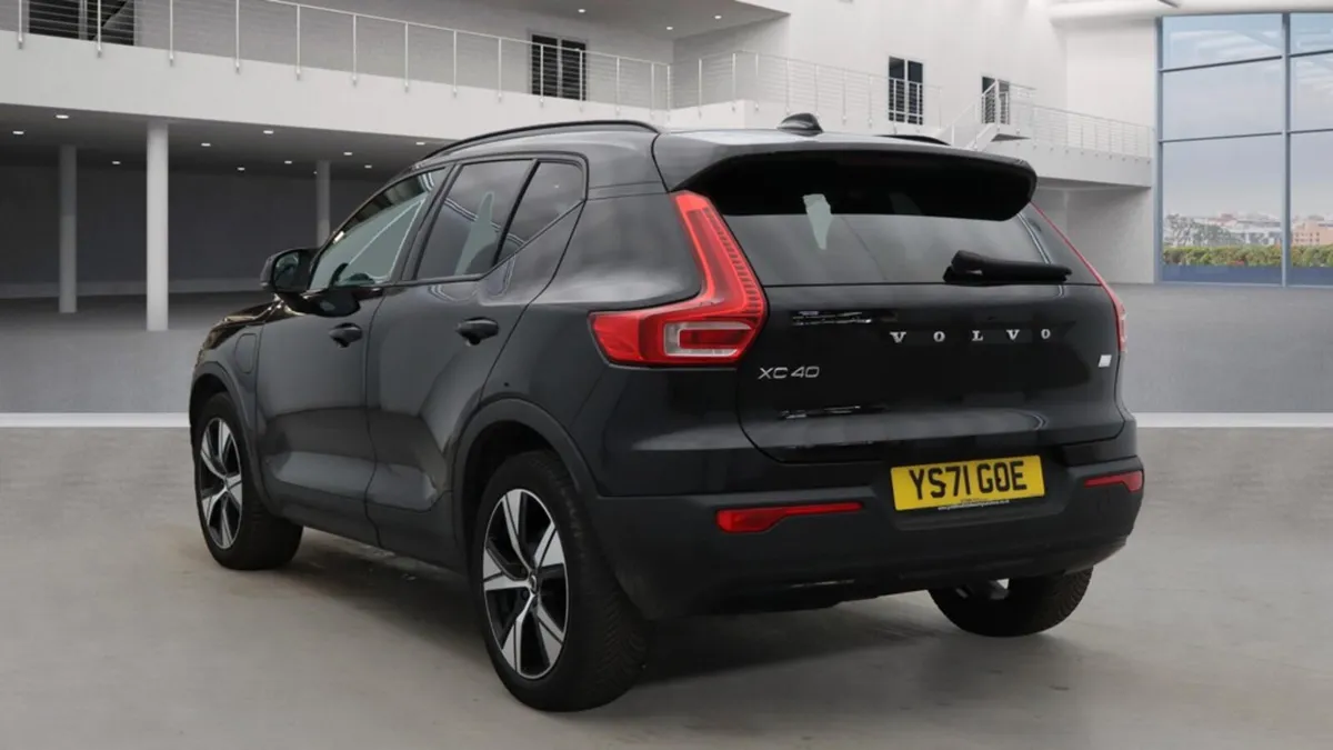 Volvo XC40 2022 1.4 Phev R Design - Image 3