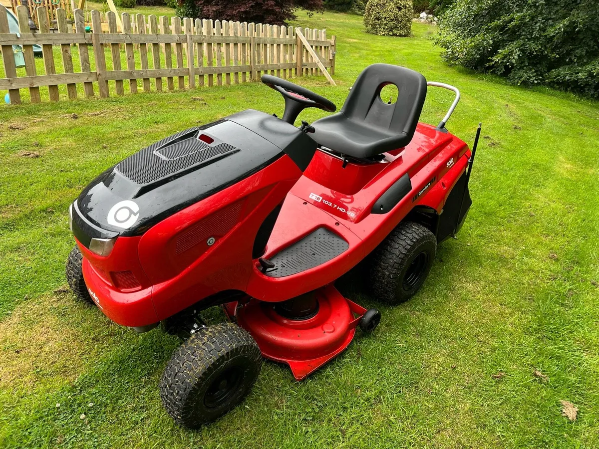 SOLO BY AL-KO T16-103.7 HD V2 RIDE ON LAWNMOWER - Image 1