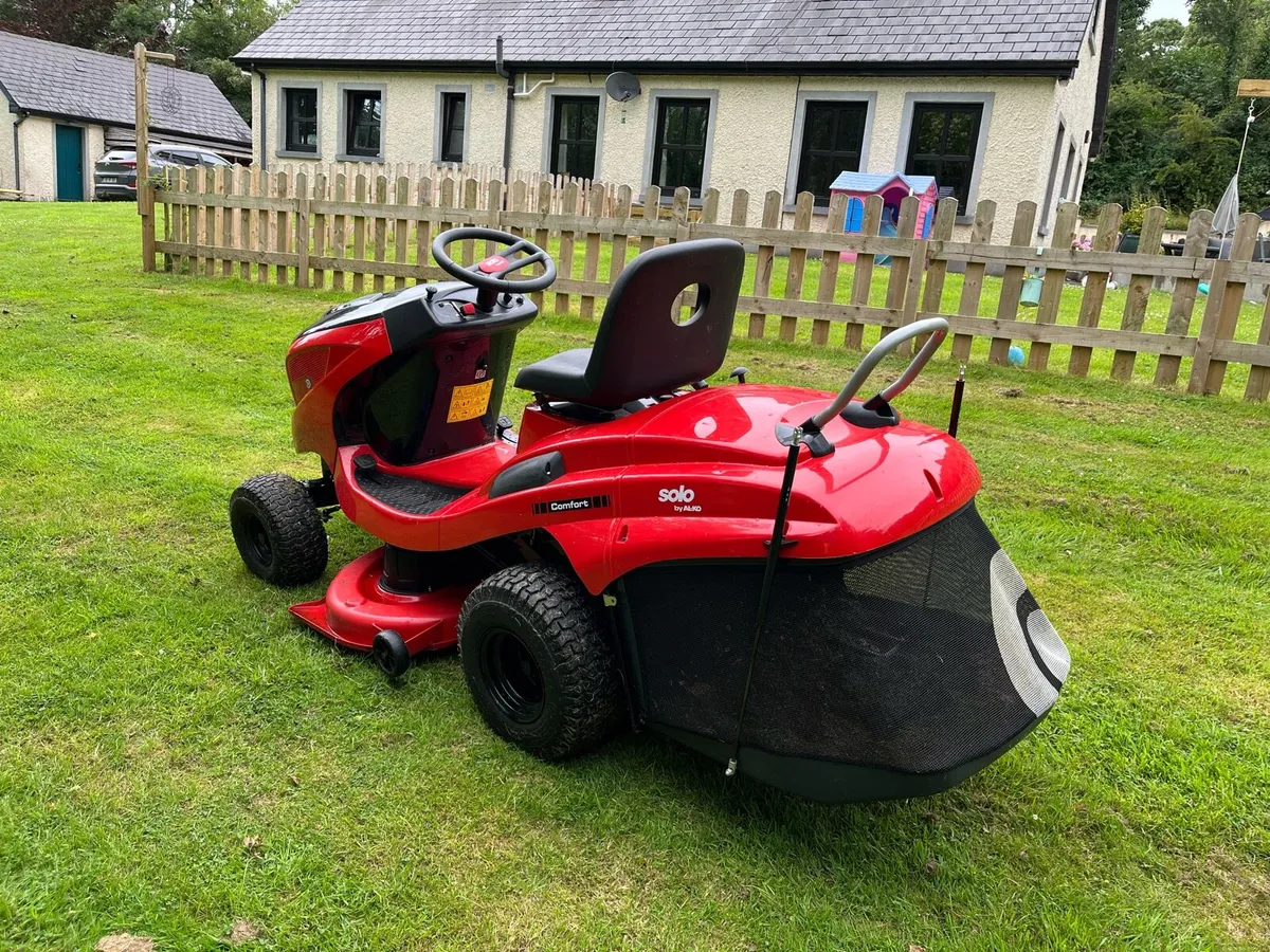 SOLO BY AL-KO T16-103.7 HD V2 RIDE ON LAWNMOWER - Image 4