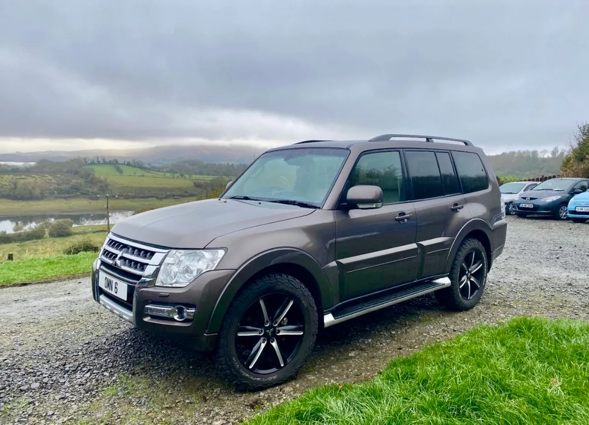 2016 Mitsubishi Shogun MOT 03/26 - Image 1