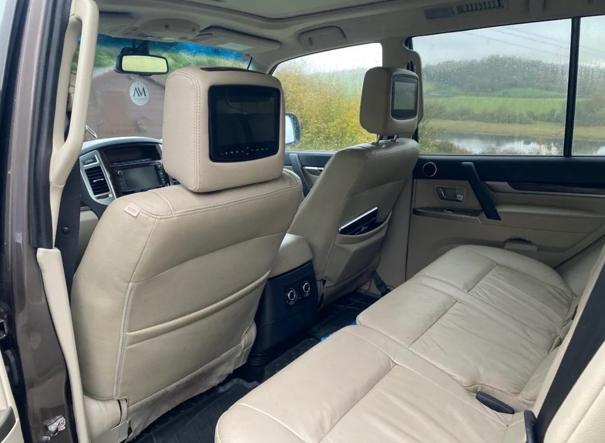 2016 Mitsubishi Shogun MOT 03/26 - Image 3