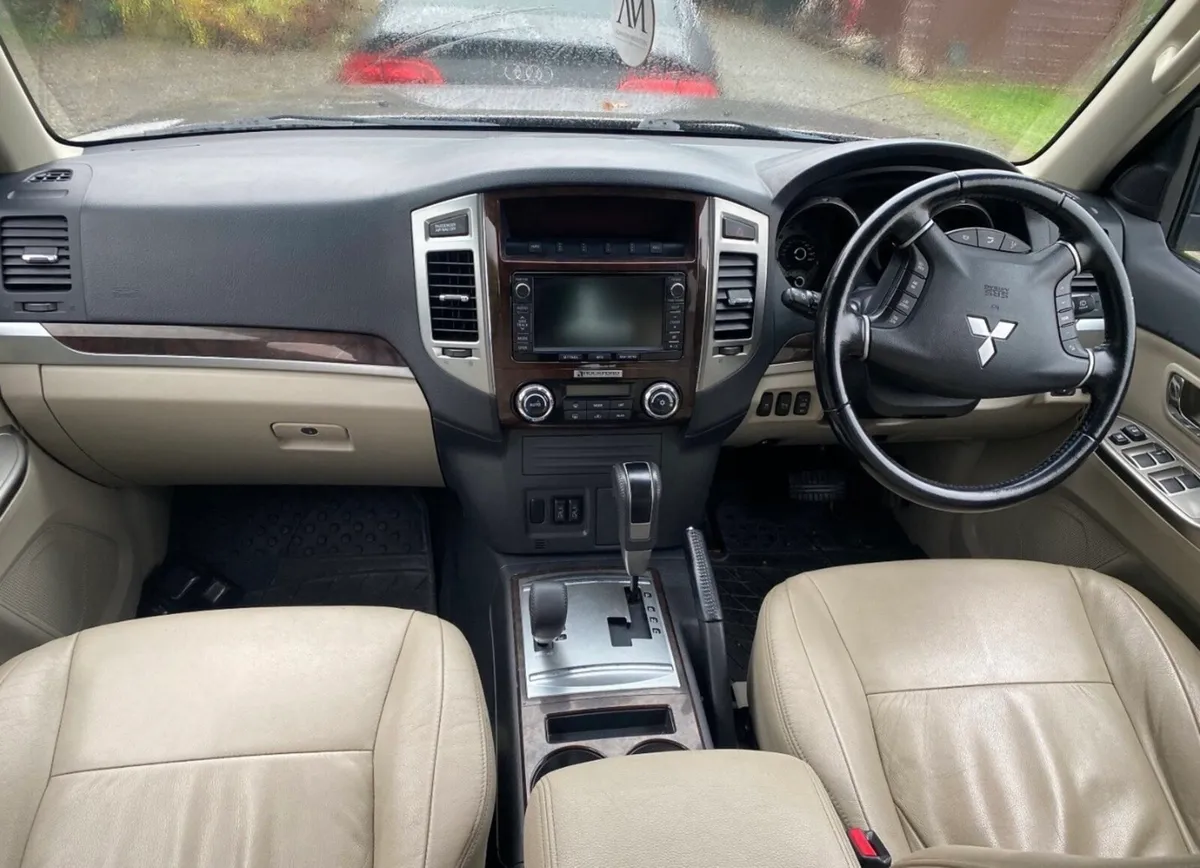 2016 Mitsubishi Shogun MOT 03/26 - Image 4